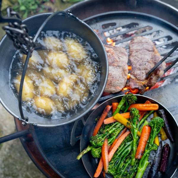 Hanging Cooking Pot - British Made - cooking Bowl - Firepits UK