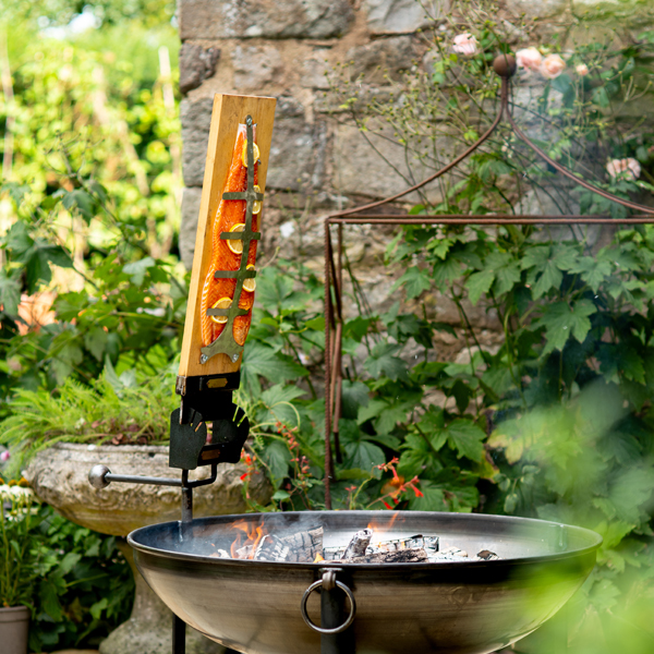 Salmon Plank - raw upright - Lifestyle - Firepits UK - LoRes17600x600