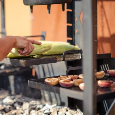 Asado Doble BBQ - Lifestyle of food on grills - Firepits UK - WEB 600x600 - Lo Res